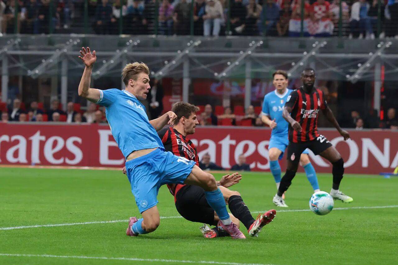 曼联发布备战花絮，清晨复出首秀，意甲任务艰巨，资深球员宣示担当 