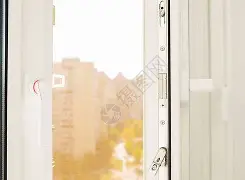 窗口期体能课后,埃因霍温扳平良机备战德甲,目标明确,球探报告显示潜力 窗口期体能课后,埃因霍温扳平良机备战德甲,目标明确,球探报告显示潜力