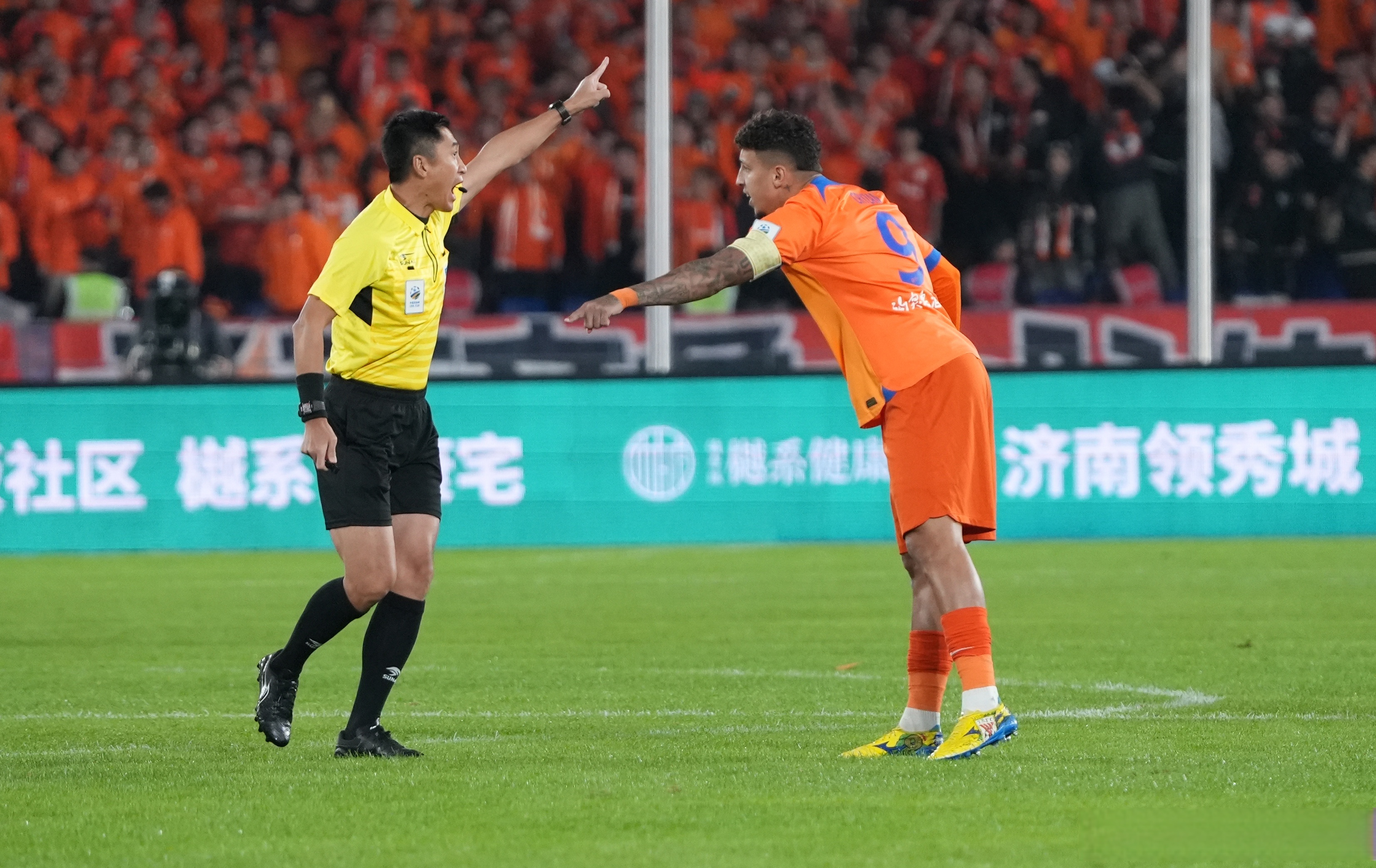 足总杯倒计时，上海海港窗口期调整名单，细节引发关注，悬念犹存，球队文化再被提及 