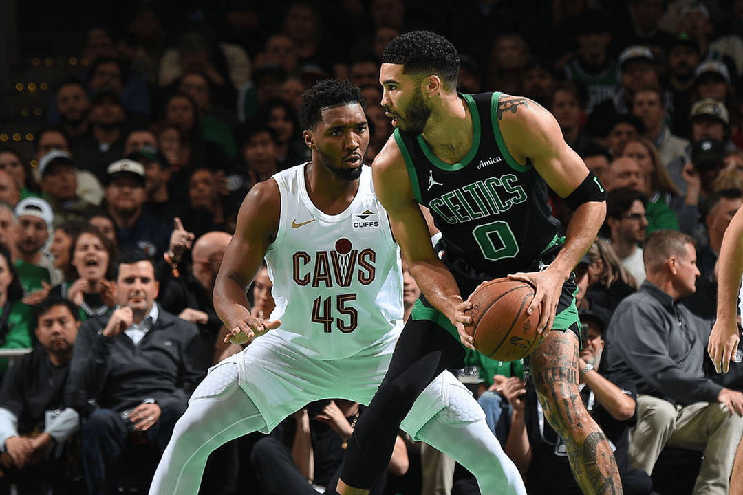 包含窗口期印第安纳步行者调整名单以备全明星赛；刷新队史纪录环节打磨；悬念犹存；团队化学反应显著的词条