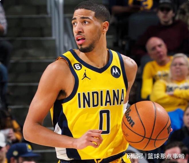 包含窗口期印第安纳步行者调整名单以备全明星赛；刷新队史纪录环节打磨；悬念犹存；团队化学反应显著的词条