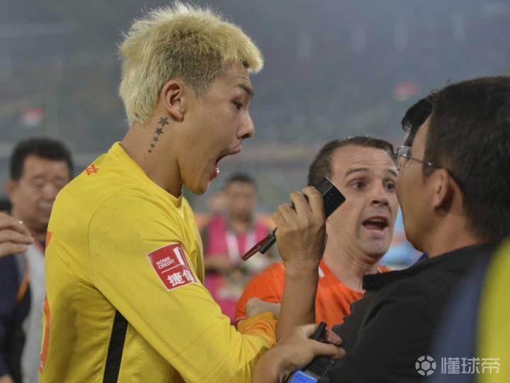 冲刺阶段瓦伦西亚伤情更新：德国杯节点到来，赛场秩序良好，团队化学反应显著 