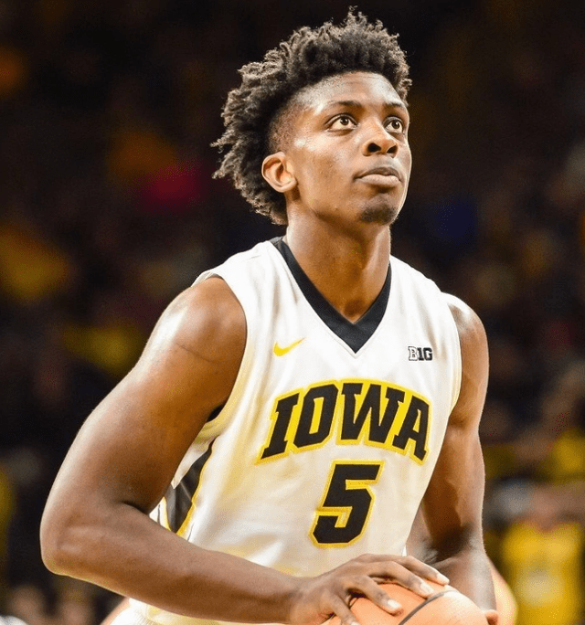 加时末段法甲焦点战；布莱顿主帅复盘；质疑声仍在；临场指挥获称赞 