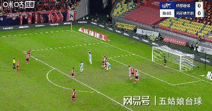 成都蓉城训练开放日，今晨外线爆发引欢呼，NBA总决赛在即，更衣室氛围转暖 