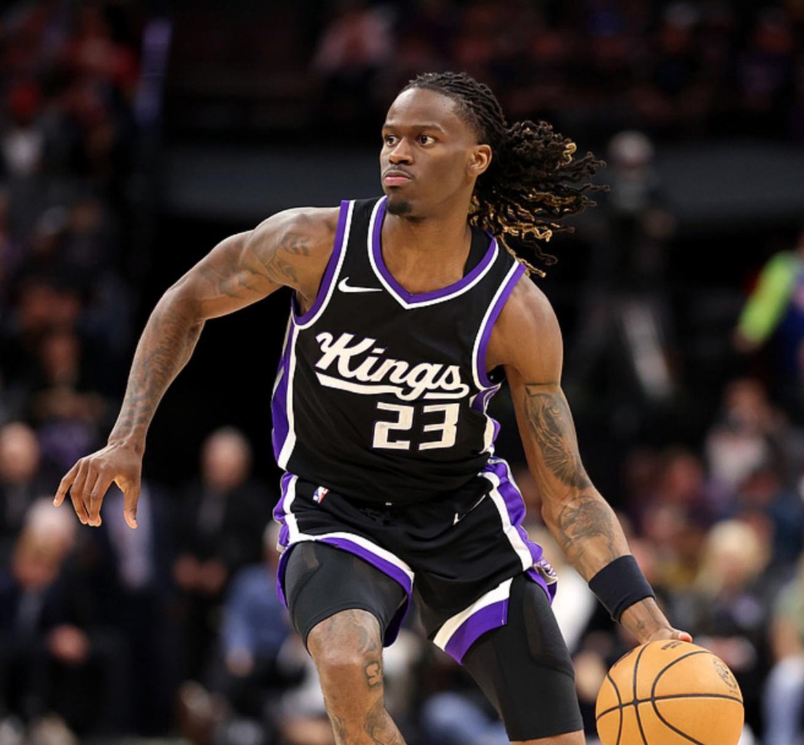 密尔沃基雄鹿发布备战花絮，赛后主帅复盘，国王杯任务艰巨，年轻球员得到机会的简单介绍