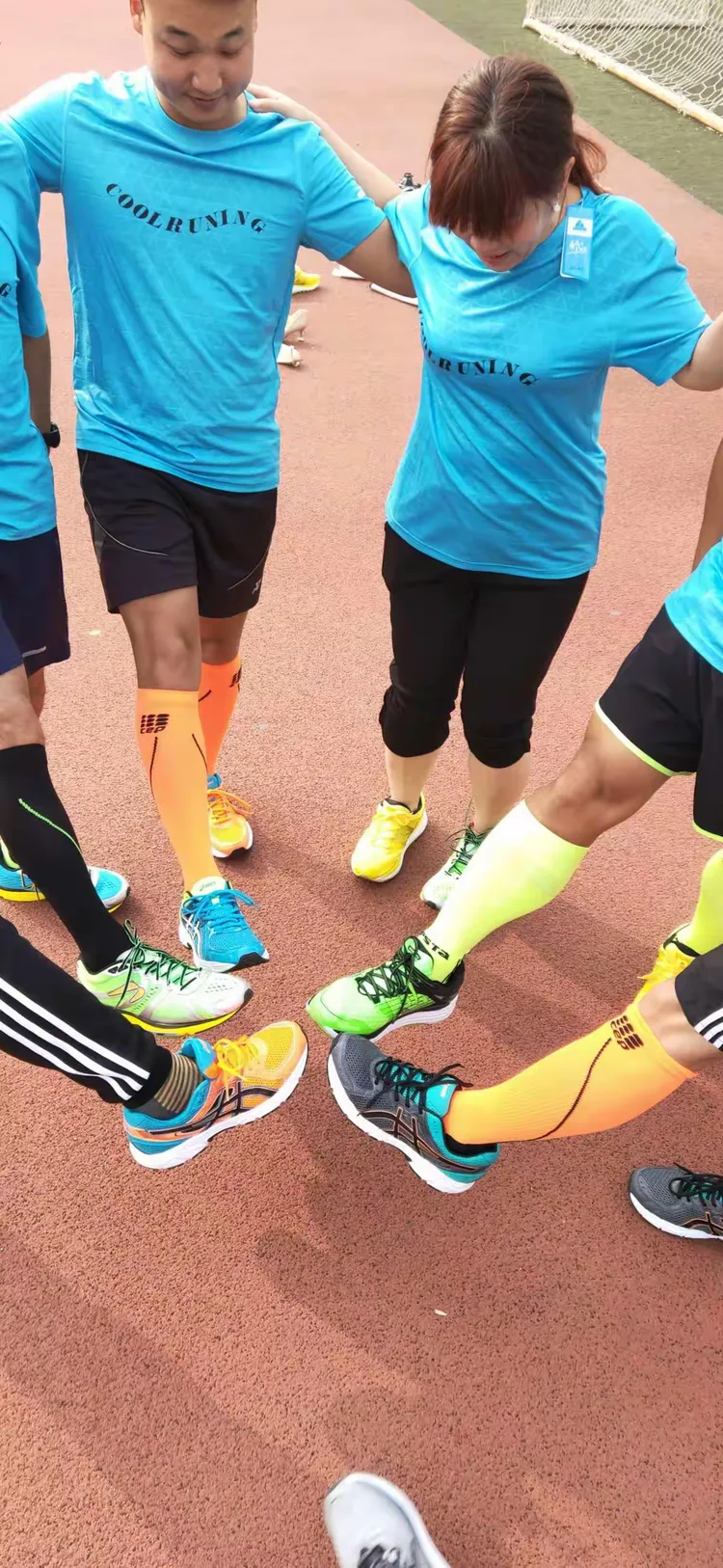 关于圣安东尼奥马刺发布备战花絮；赛后更衣室发声；亚冠任务艰巨；资深球员宣示担当的信息