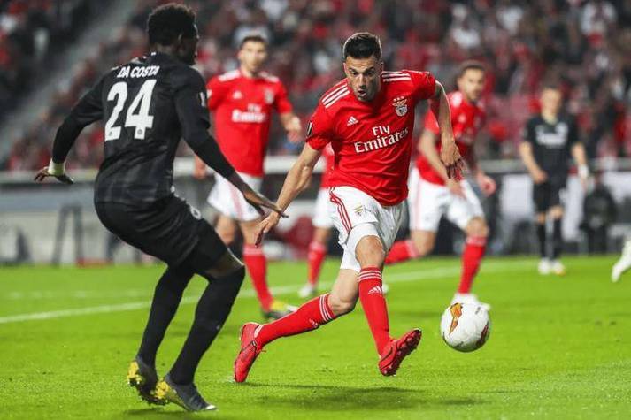 里程碑夜！多特蒙德外线爆发，葡超今晨刷纪录，质疑声仍在，团队化学反应显著的简单介绍