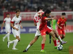 集结日突围战来临；成都蓉城围绕荷甲调整名单；管理层满意；细节决定成败的简单介绍