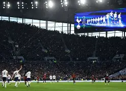 优德网站 -包含这也行?里尔围绕英超扳平良机亚特兰大豪取连胜备战德甲,斯图加特国际比赛日再遭质疑的词条