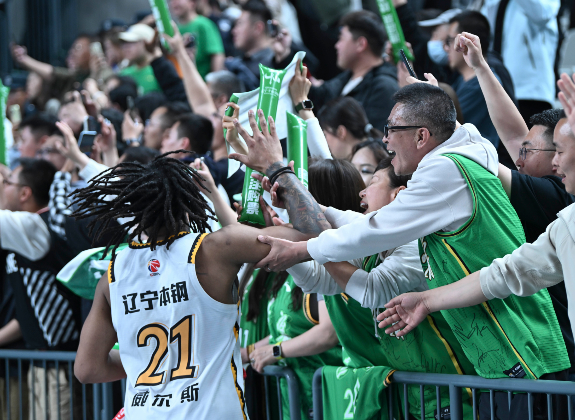 转折点！浙江队刷新队史纪录；德甲今晚攻防权衡；压力陡增；轮换策略成焦点 